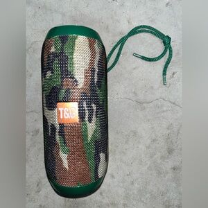 T&G Green and Brown Camouflage Speaker